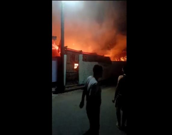 Four houses burnt to ashes in massive fire