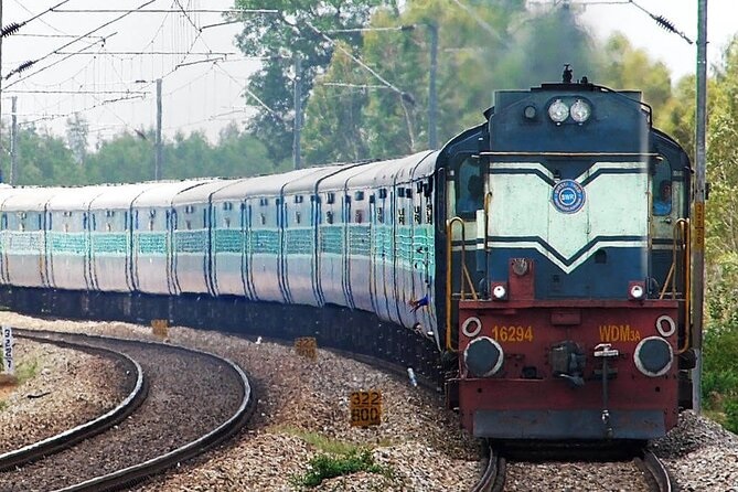 खजुराहो-उदयपुर इंटरसिटी ट्रेन सोनागिर स्टेशन पर 21 से 29 मार्च तक एक मिनट रुकेगी
