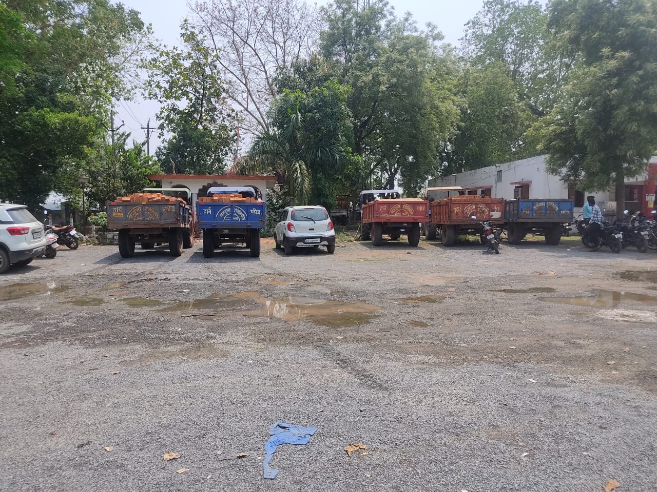 6 vehicles seized for illegal transportation and excavation