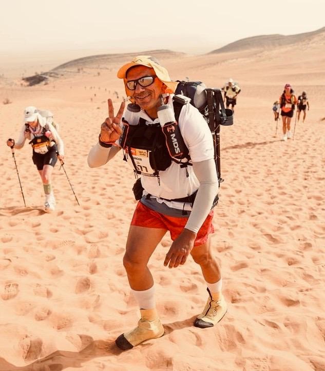 आयरनमैन कर्नल जंगवीर लांबा ने मोरक्कों में 38वीं डेस सैबल्स मैराथन सफलतापूर्वक पूरा की