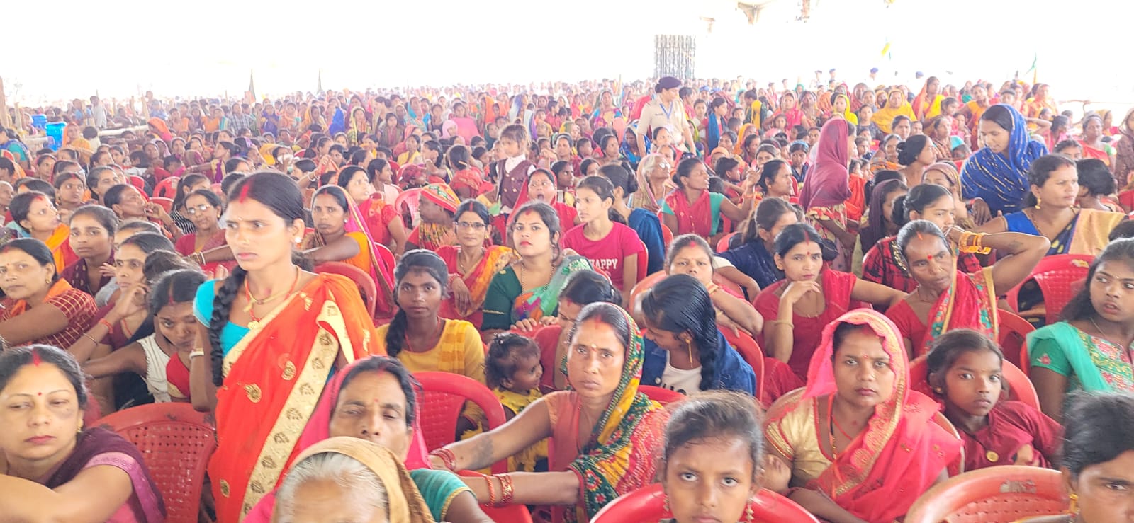 अररिया फोटो: महिला की सभा में भीड़