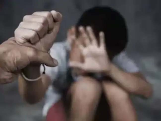 मुंबई में 14 बच्चों को बेचने वाले डॉक्टर समेत 7 आरोपित गिरफ्तार