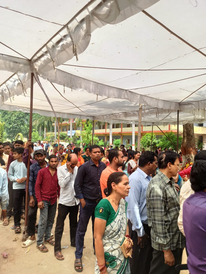 Voters flocked to the polls, standing in long queues