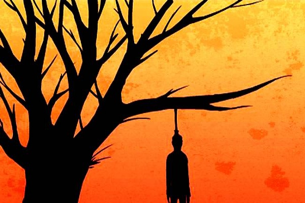 जंगल में पेड़ से लटकता मिला युवक का शव, फांसी लगाकर आत्महत्या की आशंका 