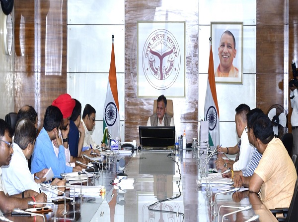 बारिश में जल निकासी में अवरोध स्वीकार नहीं : मुख्य सचिव बारिश में जल निकासी में अवरोध स्वीकार नहीं : मुख्य सचिव