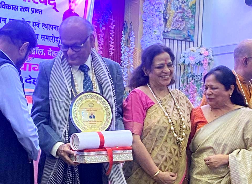 भाविप ने 61 जरुरतमंदों को सिलाई मशीन देकर पकड़ाई भाविप ने 61 जरुरतमंदों को सिलाई मशीन देकर पकड़ाई