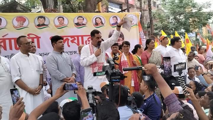 ACC general secretary Jitendra Singh distributes flood relief ACC general secretary Jitendra Singh distributes flood relief