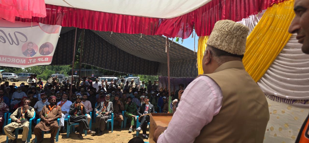 खटाना ने कश्मीर के बदलते परिदृश्य में सहयोगियों और विरोधियों के बीच अंतर करने पर जोर दिया खटाना ने कश्मीर के बदलते परिदृश्य में सहयोगियों और विरोधियों के बीच अंतर करने पर जोर दिया