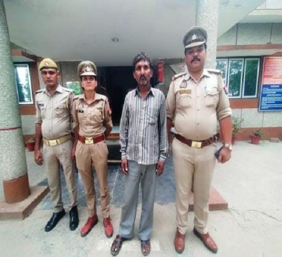 कानपुर: पच्चीस हजार का इनामी बदमाश गिरफ्तार कानपुर: पच्चीस हजार का इनामी बदमाश गिरफ्तार