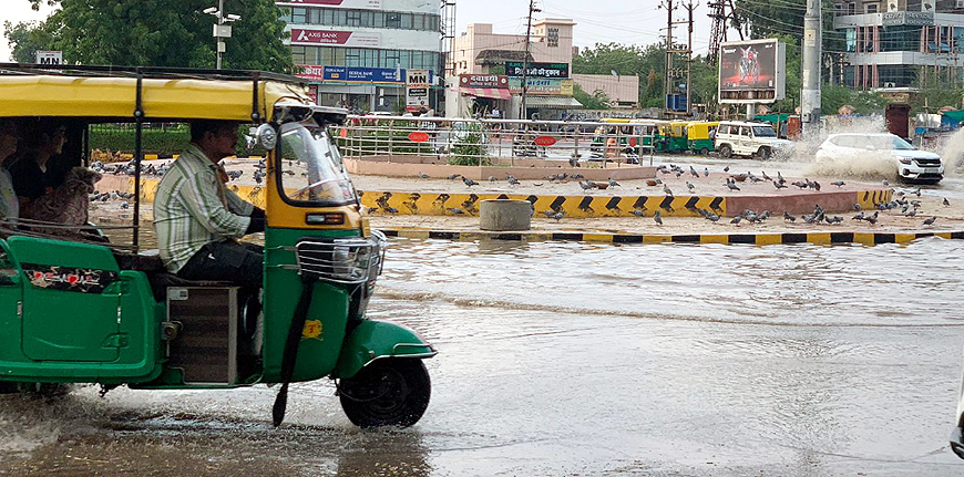 बदला बीकानेर में मौसम का मिजाज, उमस के बाद बरसे बादल