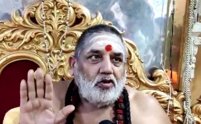 सोना चोरी के आरोप पर खुद घिरे अविमुक्तेश्वरानंद, स्वामी अच्युतानंद ने रामालय ट्रस्ट के नाम पर जुटाए दान का मांगा हिसाब सोना चोरी के आरोप पर खुद घिरे अविमुक्तेश्वरानंद, स्वामी अच्युतानंद ने रामालय ट्रस्ट के नाम पर जुटाए दान का मांगा हिसाब