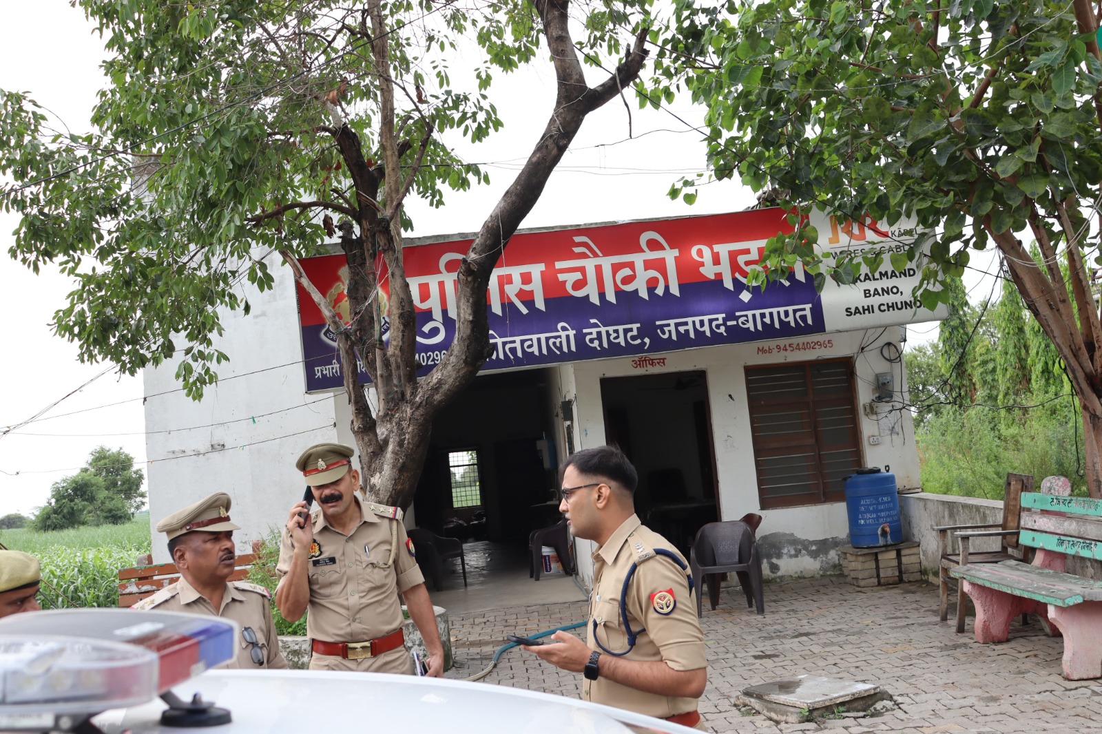भडल चेक पोस्ट पर सुरक्षा संबंधित जानकारी लेते एसपी