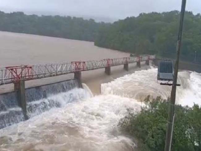 कोल्हापुर में पंचगंगा नदी खतरे के निशान को किया पार, 483 लोग स्थलांतरित