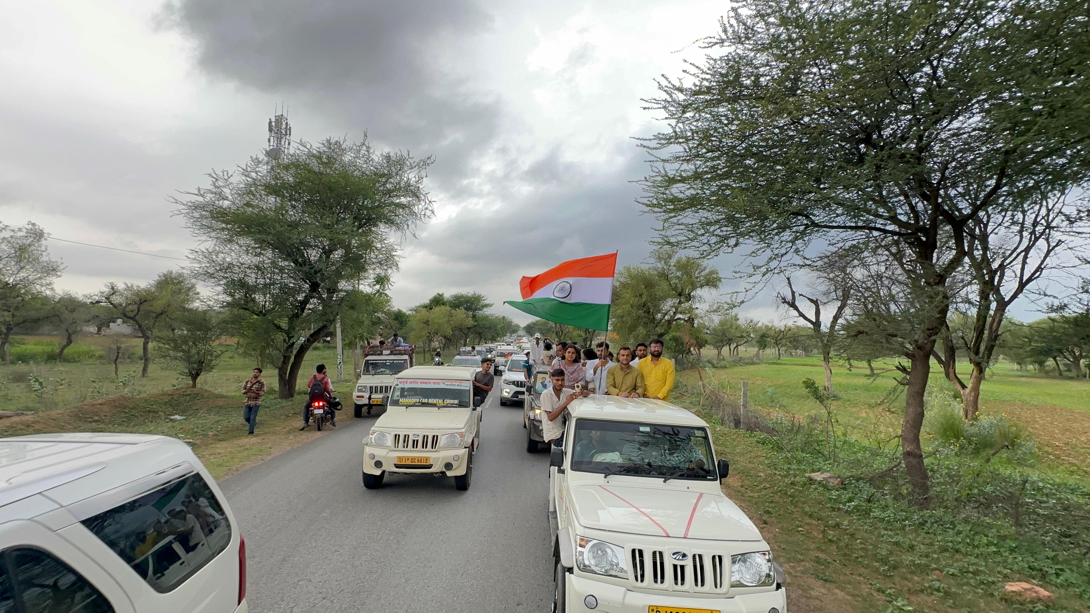 कारगिल विजय दिवस: भारतीय जनता युवा मोर्चा ने निकाला मशाल जुलूस और तिरंगा रैली