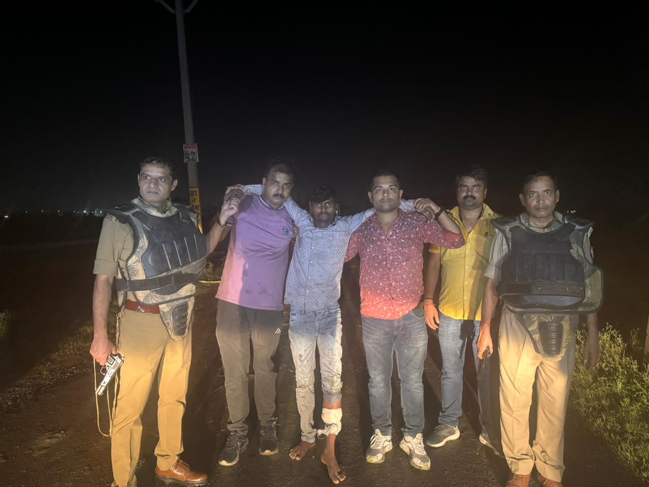 मुठभेड़ में घायल बदमाश: फोटो बच्चा गुप्ता मुठभेड़ में घायल बदमाश: फोटो बच्चा गुप्ता