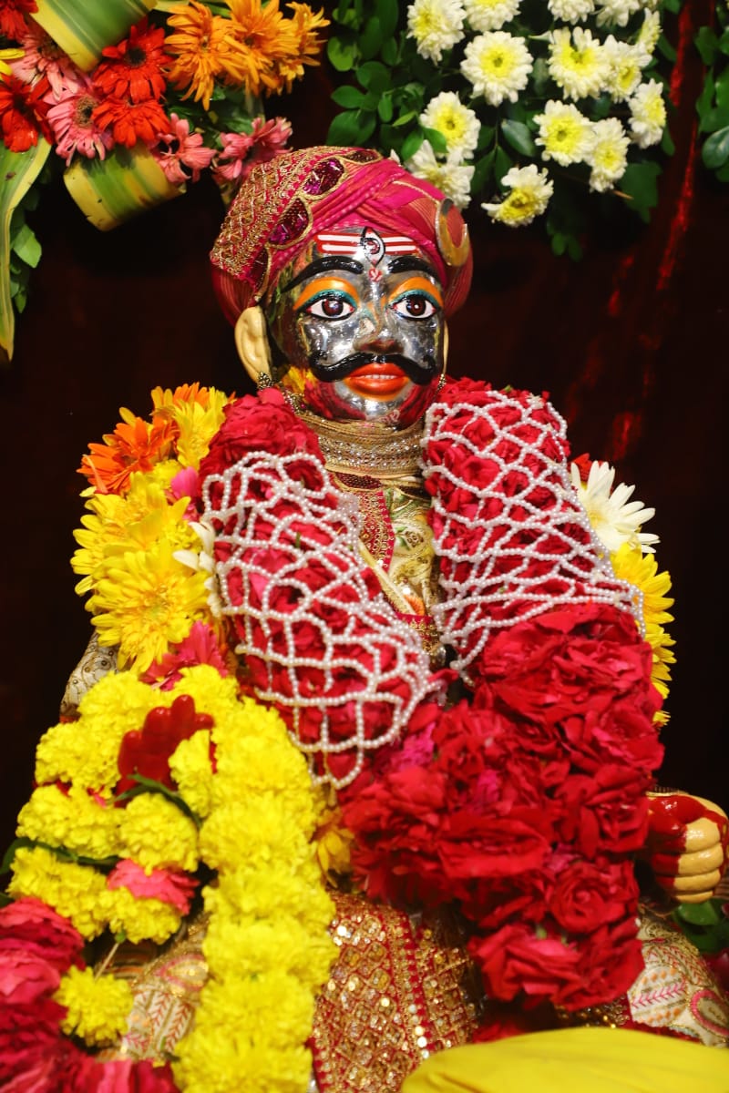 बाबा महाकाल ने दिए चंद्रमौलेश्वर स्वरूप में दर्शन बाबा महाकाल ने दिए चंद्रमौलेश्वर स्वरूप में दर्शन