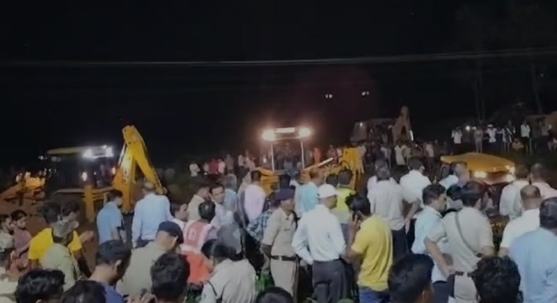 मप्रः सिंगरौली में अपने जन्मदिन पर बोरवेल में गिरी तीन साल मासूम, रेस्क्यू जारी मप्रः सिंगरौली में अपने जन्मदिन पर बोरवेल में गिरी तीन साल मासूम, रेस्क्यू जारी
