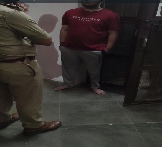 दस हजार करोड़ से अधिक की सरकारी जमीन कब्जा करने वाले हरेन्द्र मसीह की तलाश में कई जनपदों में दबिस दस हजार करोड़ से अधिक की सरकारी जमीन कब्जा करने वाले हरेन्द्र मसीह की तलाश में कई जनपदों में दबिस