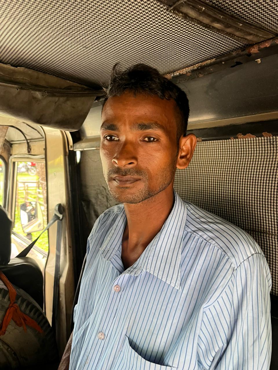 फकिराग्राम में प्रतिबंधित गौमांस के साथ एक व्यक्ति गिरफ्तार। फकिराग्राम में प्रतिबंधित गौमांस के साथ एक व्यक्ति गिरफ्तार।
