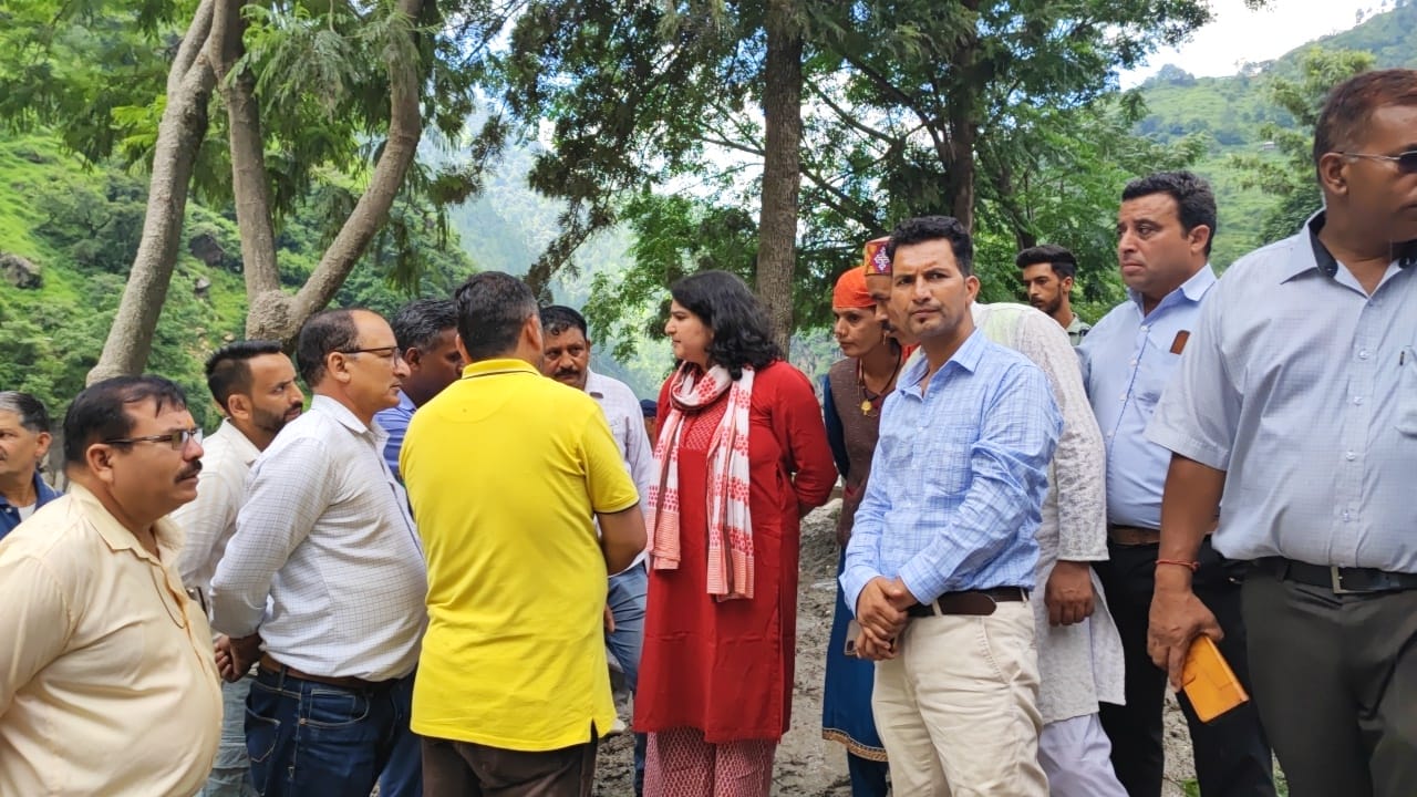 बाढ़ प्रभावितों का दर्द बाढ़ प्रभावितों का दर्द