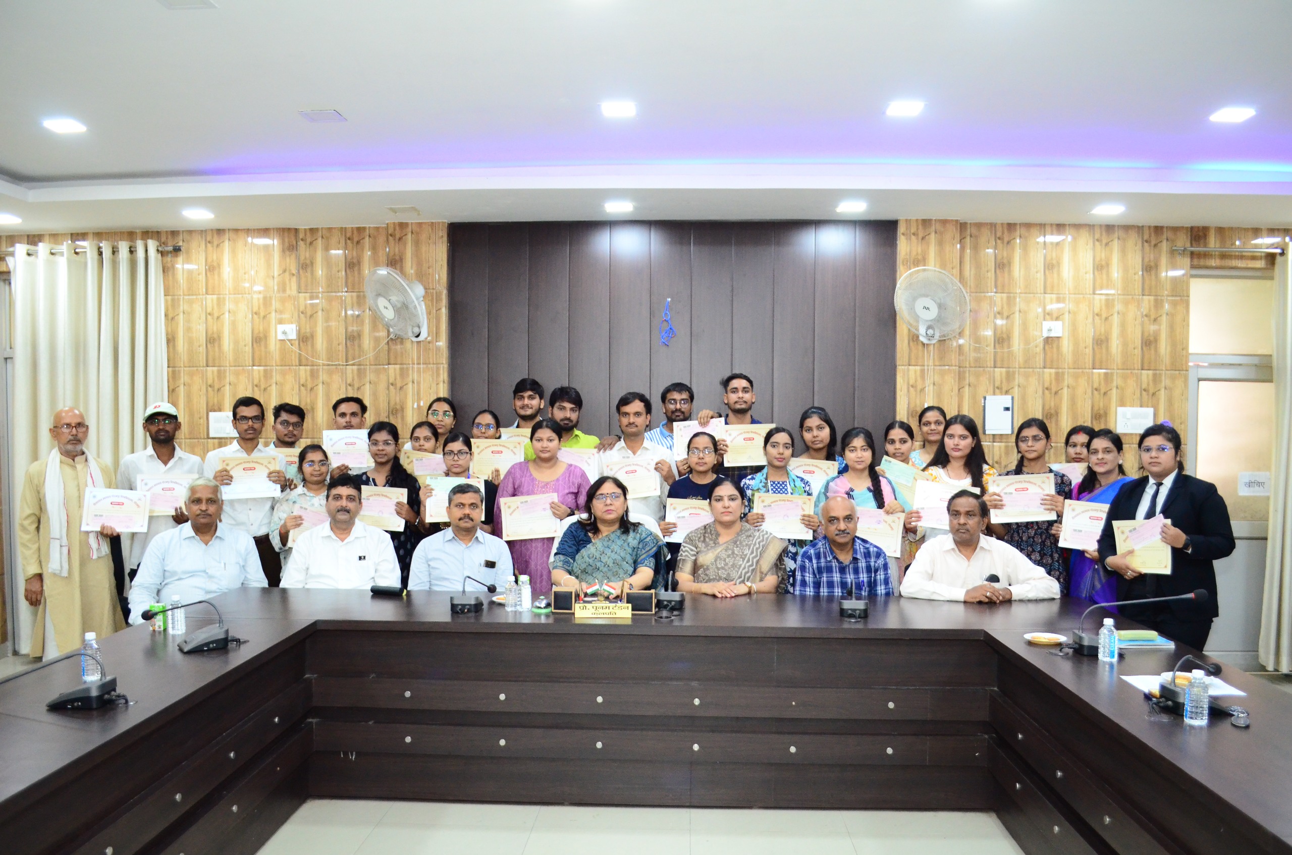 शैक्षणिक सुविधाओं में आर्थिक सहयोग से विद्यार्थियों के जीवन में आएगा बड़ा बदलाव : कुलपति* शैक्षणिक सुविधाओं में आर्थिक सहयोग से विद्यार्थियों के जीवन में आएगा बड़ा बदलाव : कुलपति*