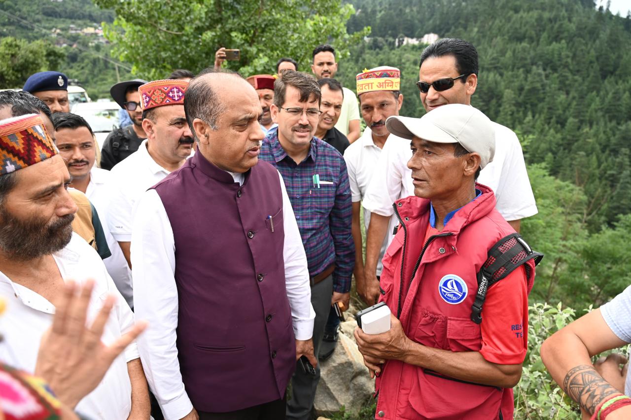पूर्व मुख्यमंत्री जयराम ठाकुर पूर्व मुख्यमंत्री जयराम ठाकुर