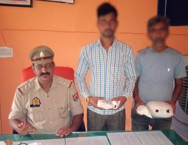 दो गांजा विक्रेता गिरफ्तार, 1.350 किग्रा गांजा बरामद दो गांजा विक्रेता गिरफ्तार, 1.350 किग्रा गांजा बरामद