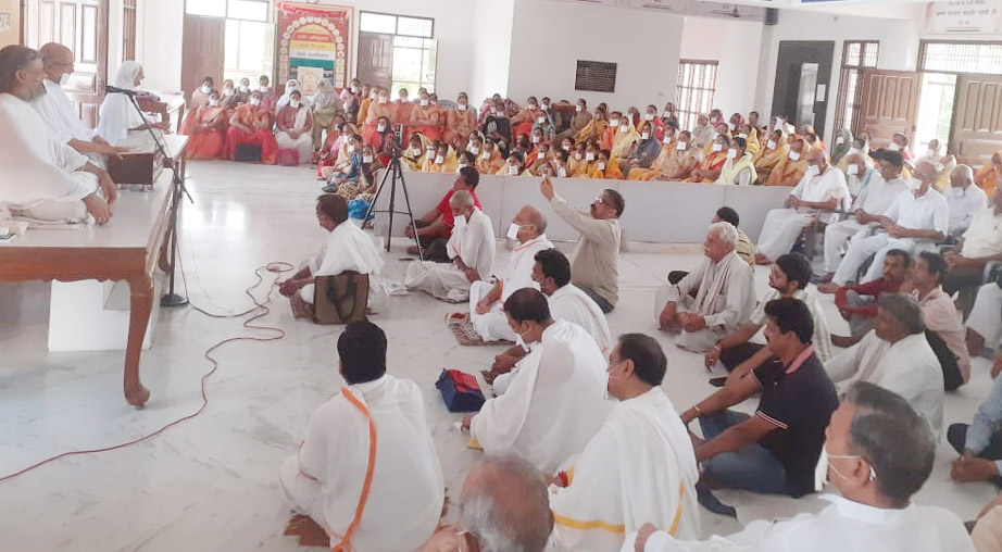 4 Snp-5 सोनीपत: नेपाल केसरी मानव मिलन के संस्थापक राष्ट्र संत डॉ श्रीमणिभद्र जी महाराज श्रावकों को संदेश हुए। 4 Snp-5 सोनीपत: नेपाल केसरी मानव मिलन के संस्थापक राष्ट्र संत डॉ श्रीमणिभद्र जी महाराज श्रावकों को संदेश हुए।