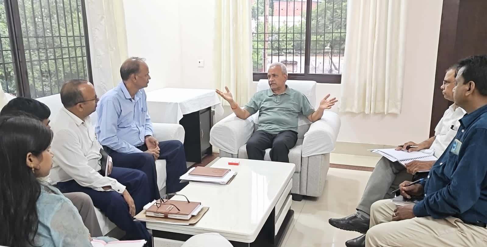 राज्य सूचना आयुक्त बैठक में: फोटो बच्चा गुप्ता राज्य सूचना आयुक्त बैठक में: फोटो बच्चा गुप्ता
