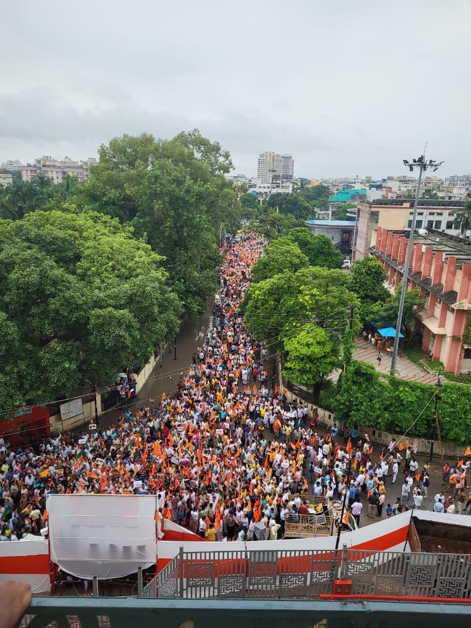 आक्रोश मार्च में शामिल लोगों का हुजूम:फोटो बच्चा गुप्ता आक्रोश मार्च में शामिल लोगों का हुजूम:फोटो बच्चा गुप्ता