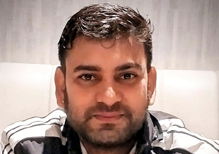 अन्तर्राष्ट्रीय स्तर पर आयोजित प्रदर्शनी में सुनील दत्त रंगा को मिला स्वर्ण पदक अन्तर्राष्ट्रीय स्तर पर आयोजित प्रदर्शनी में सुनील दत्त रंगा को मिला स्वर्ण पदक