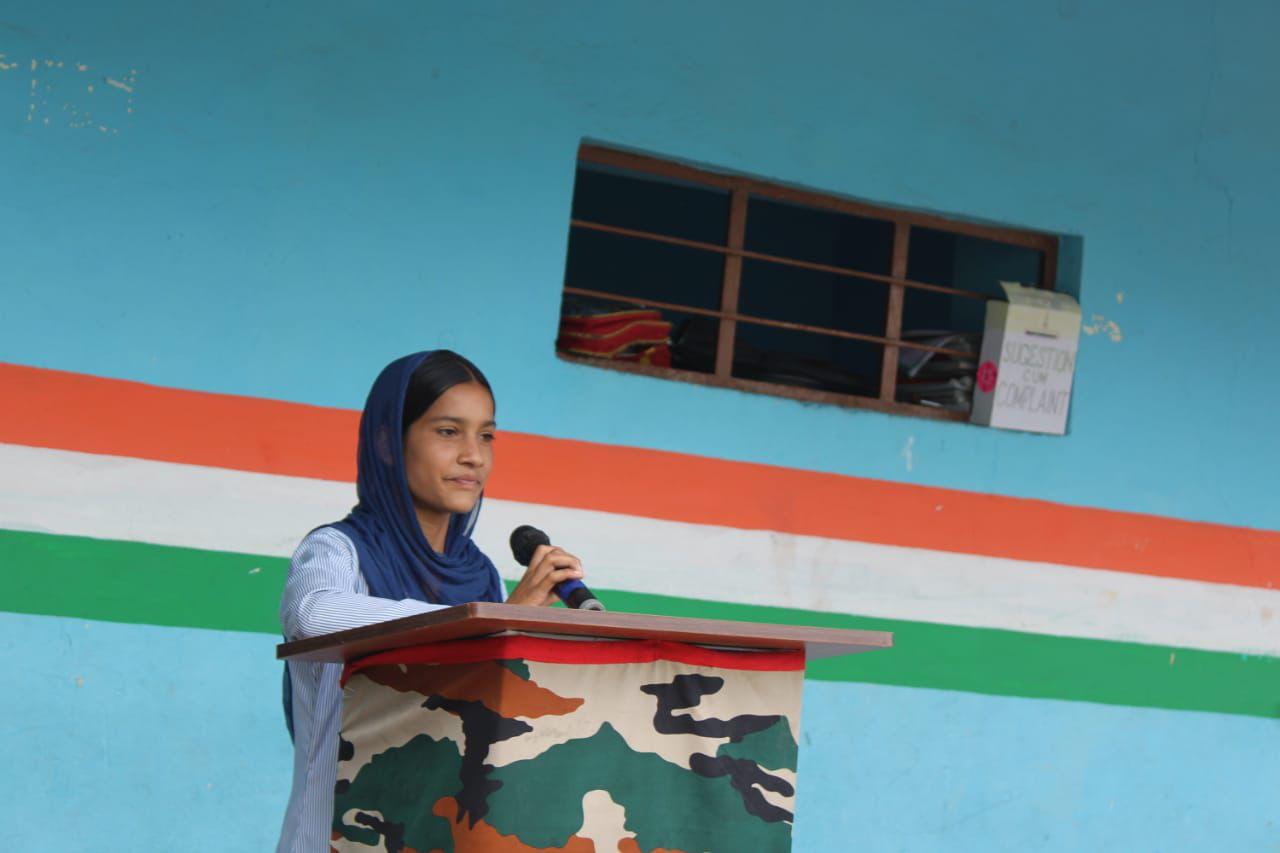 सरकारी स्कूल में सार्वजनिक भाषण प्रतियोगिता आयोजित की सरकारी स्कूल में सार्वजनिक भाषण प्रतियोगिता आयोजित की
