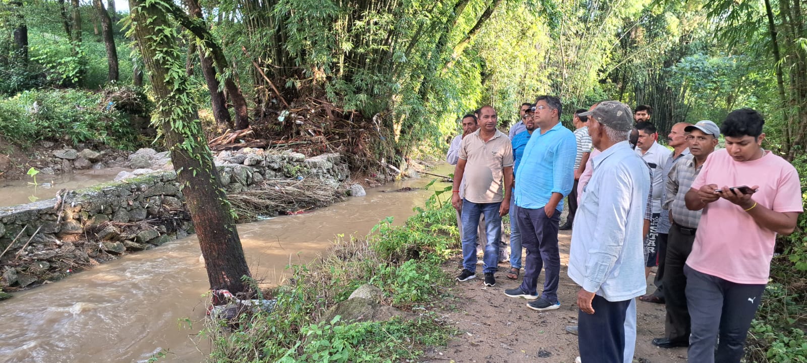 बारिश से हुए नुकसान का जायजा लेते हुए सीपीएस आशीष बुटेल। बारिश से हुए नुकसान का जायजा लेते हुए सीपीएस आशीष बुटेल।