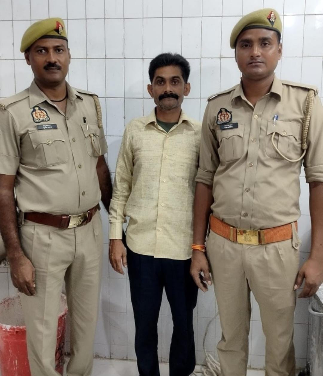 पुलिस पुलिस
