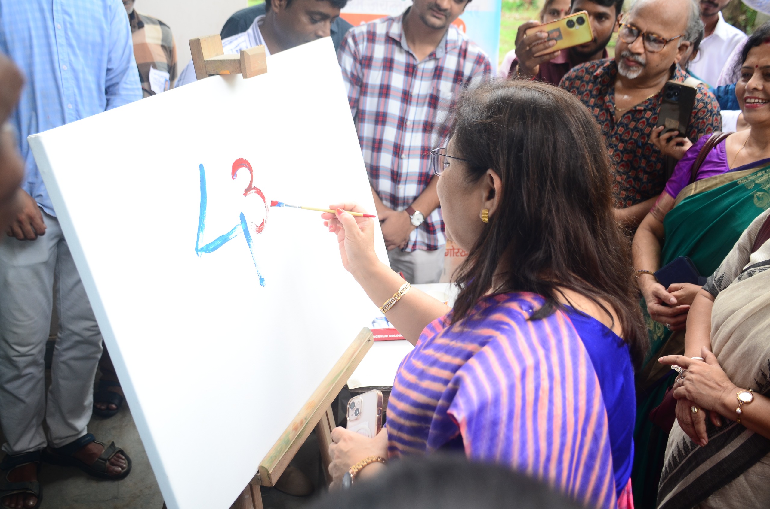 कुलपति ने किया उद्घाटन, कलाप्रेमियों एवं विद्यार्थियों ने दिखाई विशेष रुचि* कुलपति ने किया उद्घाटन, कलाप्रेमियों एवं विद्यार्थियों ने दिखाई विशेष रुचि*