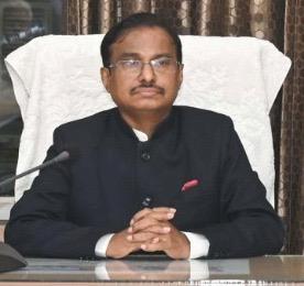 संभागायुक्त महादेव कावरे- फ़ाइल फ़ोटो संभागायुक्त महादेव कावरे- फ़ाइल फ़ोटो
