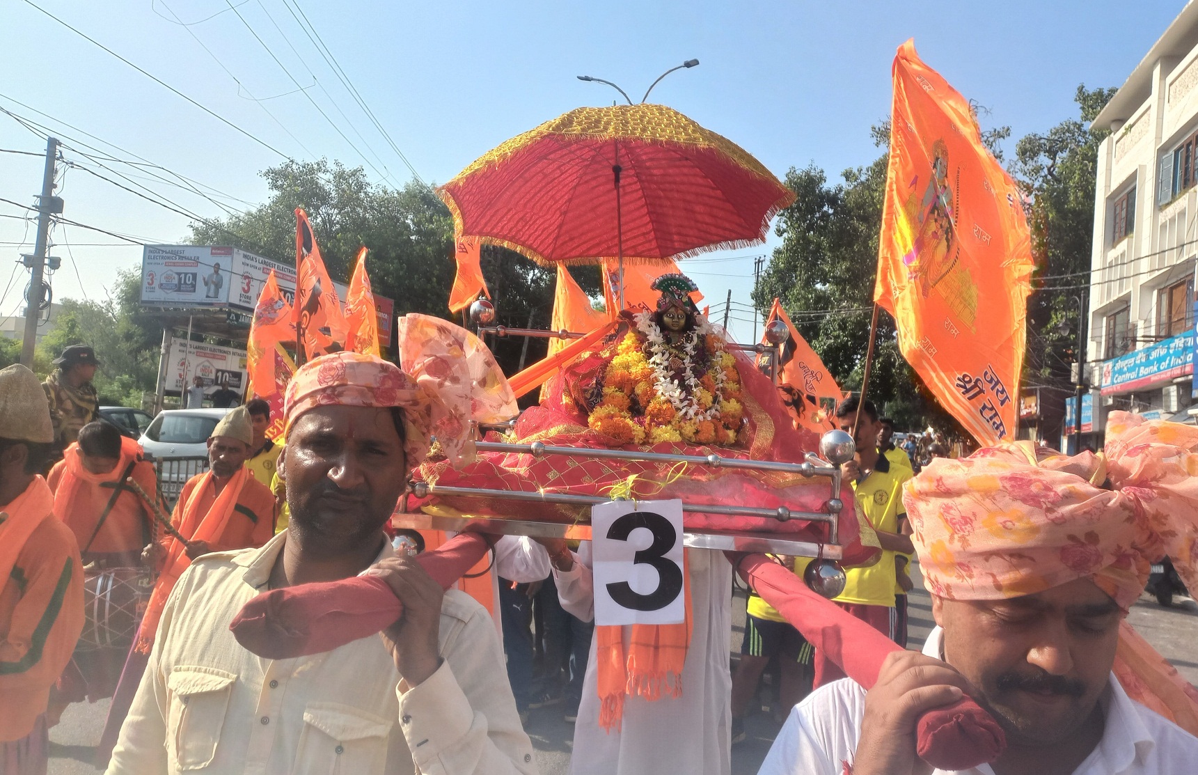 जम्मू में श्री कृष्ण जन्माष्टमी का भव्य आयोजन, बाल गोपाल की पालकी निकाली गई जम्मू में श्री कृष्ण जन्माष्टमी का भव्य आयोजन, बाल गोपाल की पालकी निकाली गई