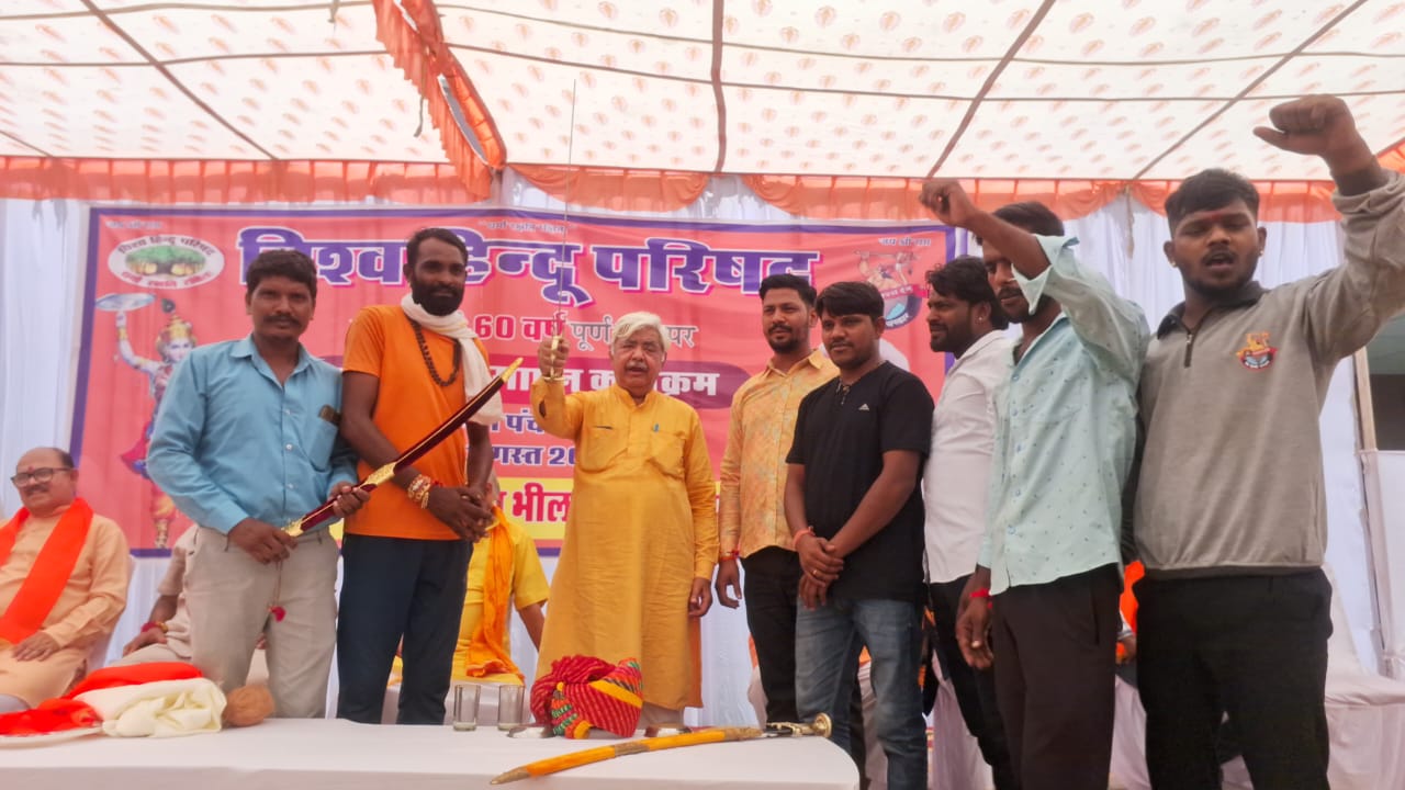अजमेर ब्लैकमेल कांड पर बीएचपी के अंतरराष्ट्रीय अध्यक्ष का बड़ा बयान दोषियों को मिले फांसी की सजा, उदयपुर देवराज हत्या को बताया जिहादियों का जहर उ अजमेर ब्लैकमेल कांड पर बीएचपी के अंतरराष्ट्रीय अध्यक्ष का बड़ा बयान दोषियों को मिले फांसी की सजा, उदयपुर देवराज हत्या को बताया जिहादियों का जहर उ