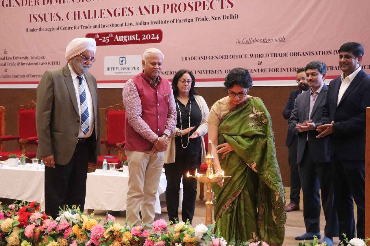 धर्मशास्त्र राष्ट्रीय विधि विश्वविद्यालय में निवेश विधिअध्ययन केंद्र का पहला अंतर्राष्ट्रीय सम्मेलन का उद्घाटन धर्मशास्त्र राष्ट्रीय विधि विश्वविद्यालय में निवेश विधिअध्ययन केंद्र का पहला अंतर्राष्ट्रीय सम्मेलन का उद्घाटन