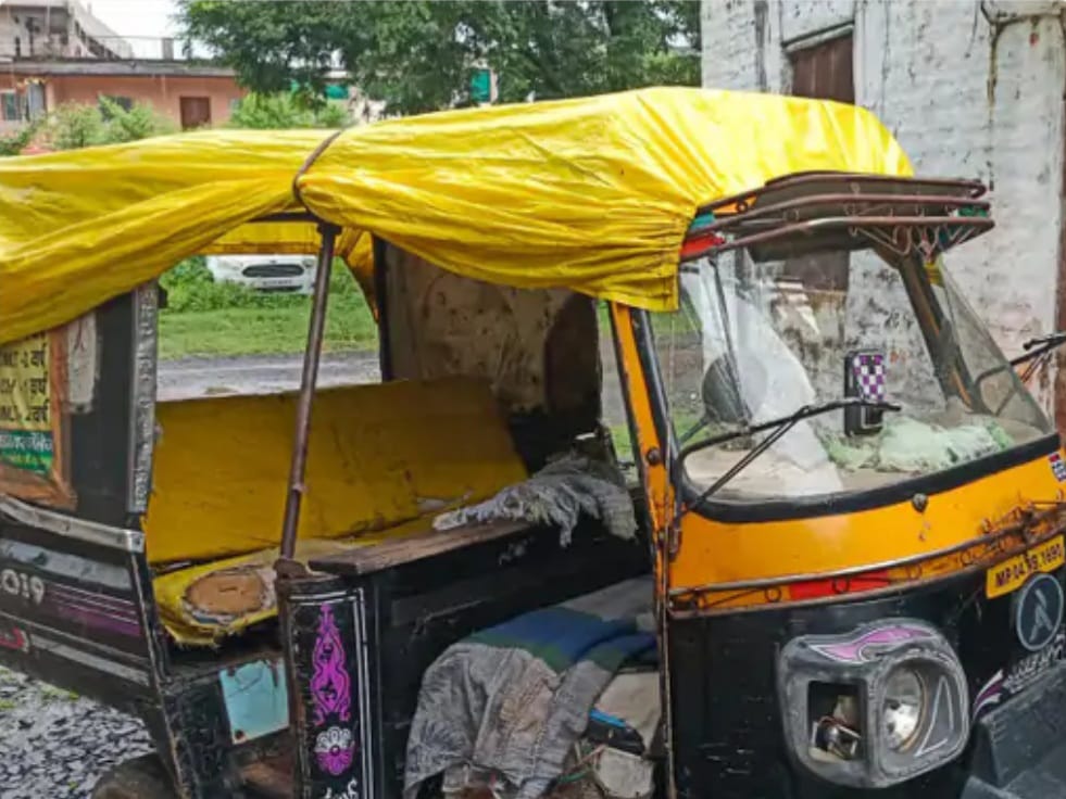 पीडीएस के गेहूं-चावल जब्त,केस दर्ज पीडीएस के गेहूं-चावल जब्त,केस दर्ज
