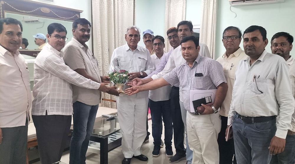 किसानों को कृषि-उद्यान विभागीय योजनाओं का लाभ दिया जाए : डॉ. सीआर चौधरी किसानों को कृषि-उद्यान विभागीय योजनाओं का लाभ दिया जाए : डॉ. सीआर चौधरी