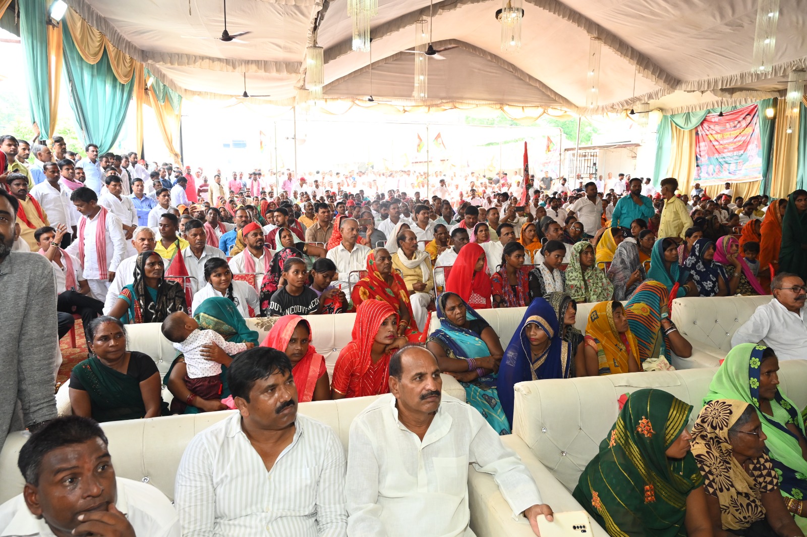 सपा ने मनाया संविधान मान स्तम्भ स्थापना कार्यक्रम,बीपी मण्डल की जयंती* सपा ने मनाया संविधान मान स्तम्भ स्थापना कार्यक्रम,बीपी मण्डल की जयंती*