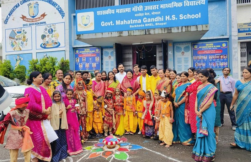 भगवान श्रीकृष्ण के आदर्शो से हमें सीखना चाहिए : राज्यमंत्री कृष्णा गौर भगवान श्रीकृष्ण के आदर्शो से हमें सीखना चाहिए : राज्यमंत्री कृष्णा गौर