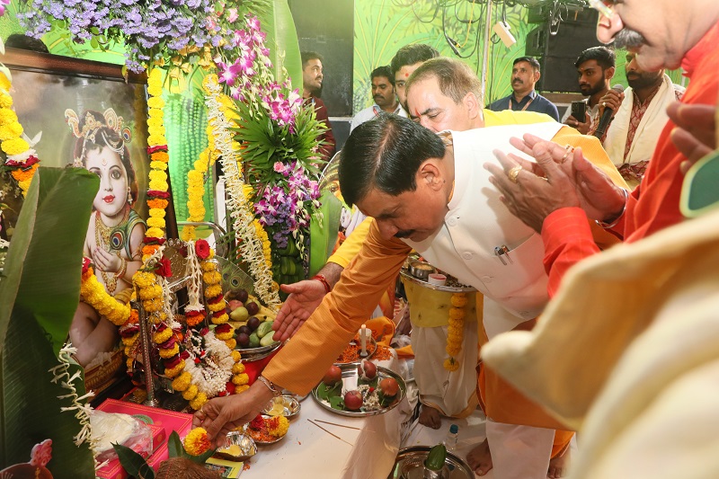 भगवान श्रीकृष्ण के जीवन से जुड़े विभिन्न पक्षों पर शोध कार्य को किया जाएगा प्रोत्साहित: मुख्यमंत्री भगवान श्रीकृष्ण के जीवन से जुड़े विभिन्न पक्षों पर शोध कार्य को किया जाएगा प्रोत्साहित: मुख्यमंत्री