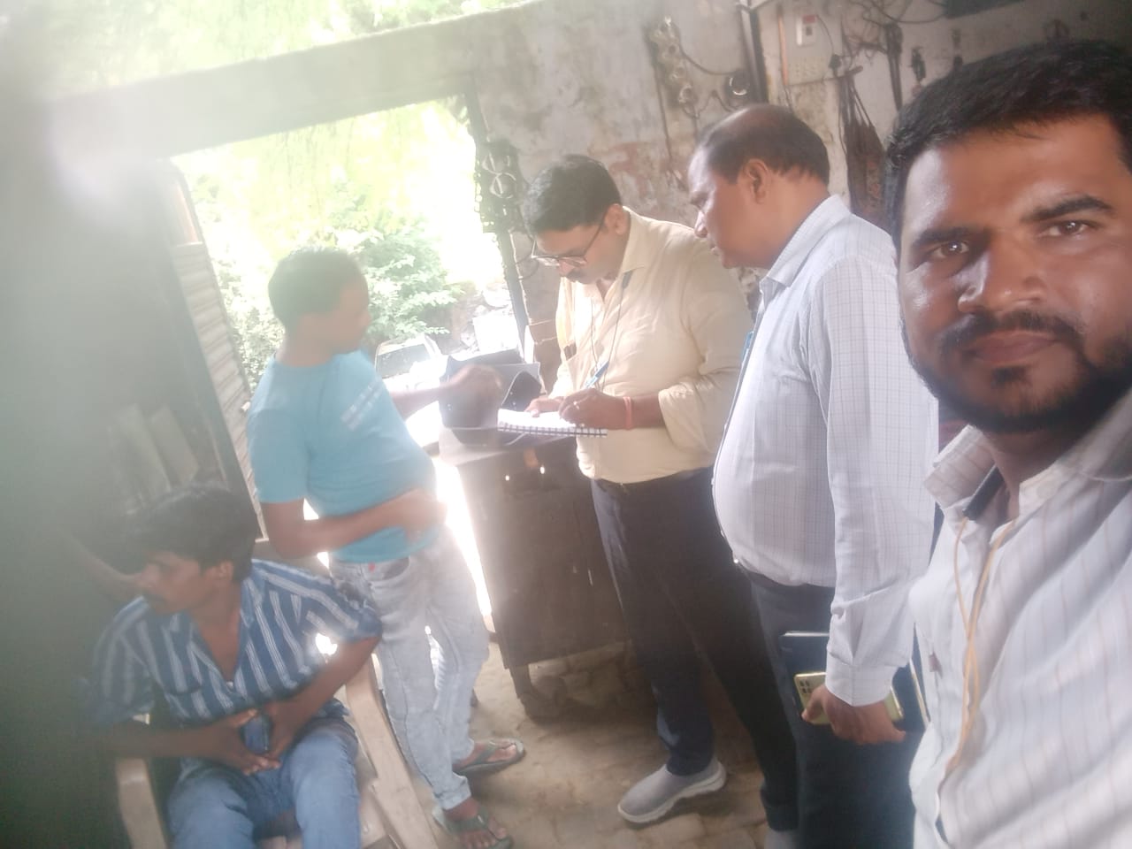 श्रम विभाग का छापा श्रम विभाग का छापा