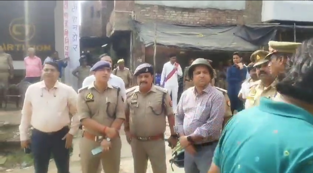 मुस्तैद प्रशासन मुस्तैद प्रशासन