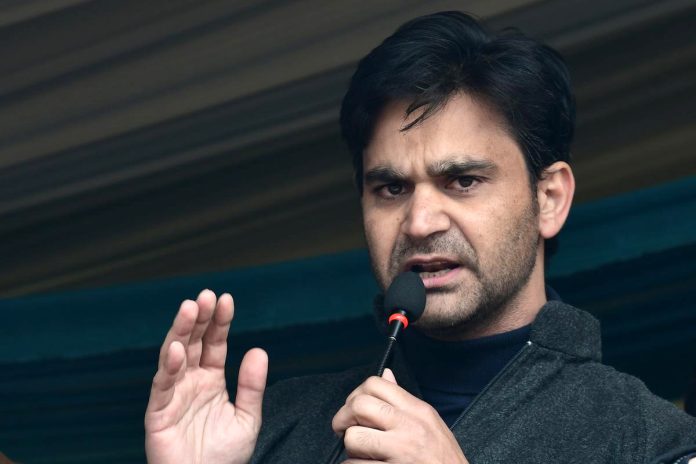 हम कश्मीर के लोगों की गरिमा और पहचान को बहाल करने पर ध्यान केंद्रित करेंगे - पारा हम कश्मीर के लोगों की गरिमा और पहचान को बहाल करने पर ध्यान केंद्रित करेंगे - पारा