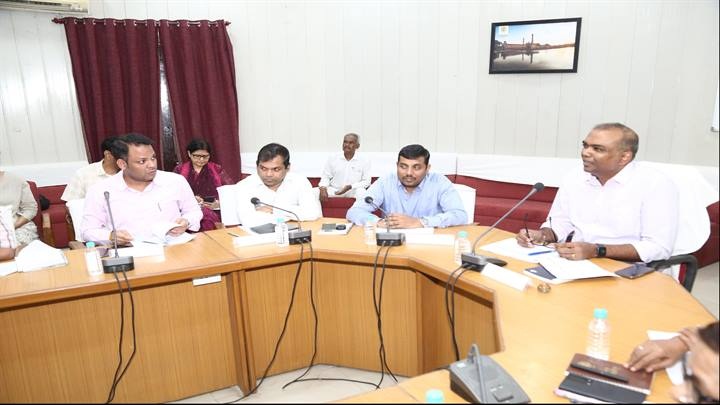 भोपाल जिले राजस्व महाअभियान के अच्छे परिणाम आए सामनेः संभागायुक्त भोपाल जिले राजस्व महाअभियान के अच्छे परिणाम आए सामनेः संभागायुक्त