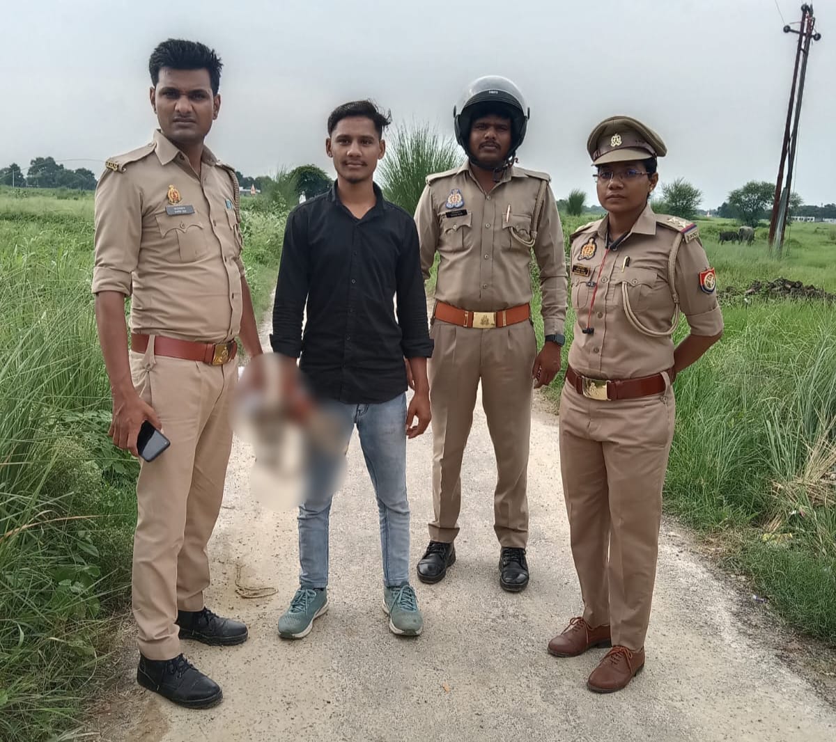पुलिस ने 25 हजार रुपये का इनामिया गौतस्कर को किया गिरफ्तार पुलिस ने 25 हजार रुपये का इनामिया गौतस्कर को किया गिरफ्तार