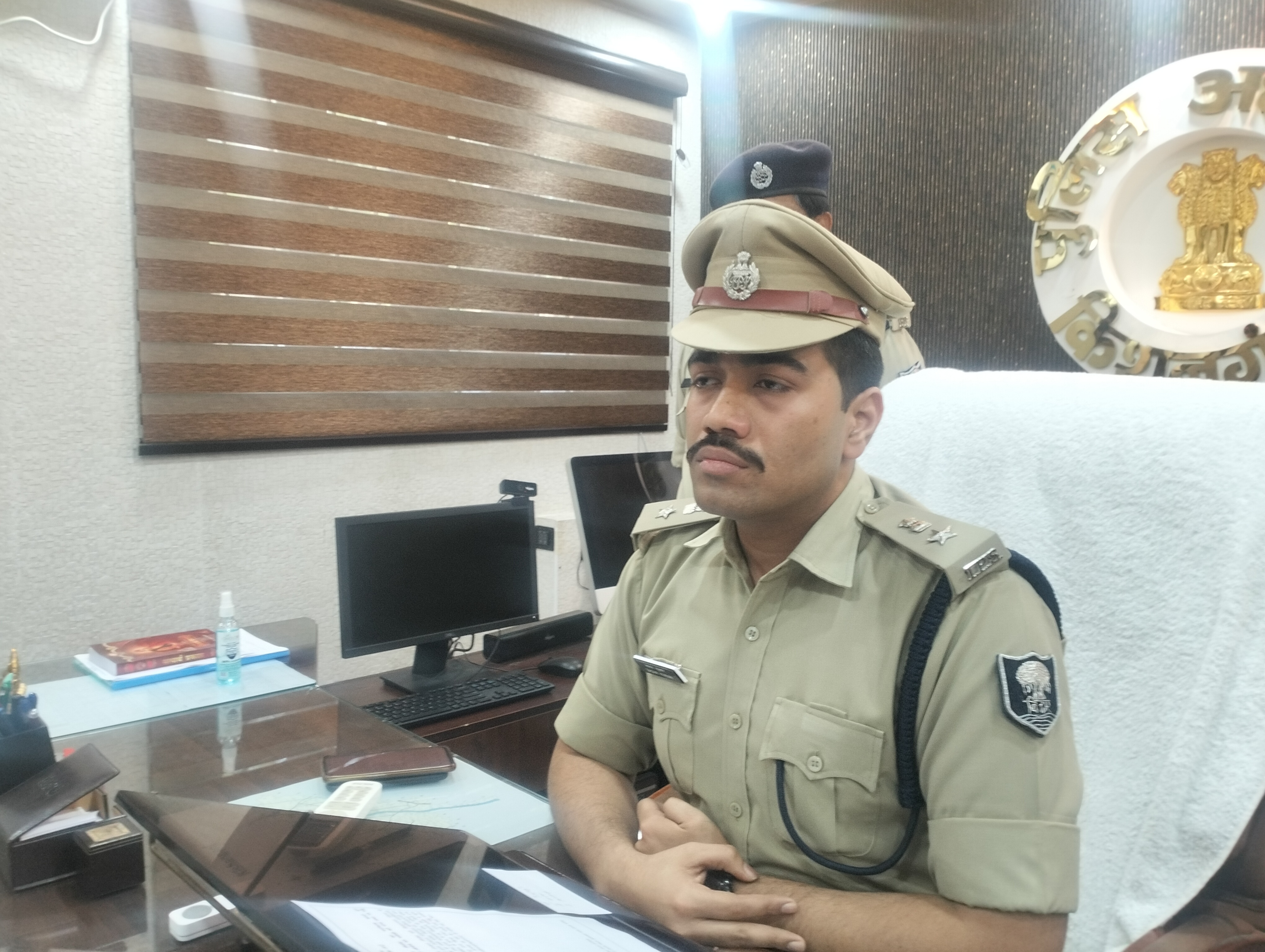 जिले में पदस्थापित दो सिपाही को एसपी ने किया सेवा से बर्खास्त जिले में पदस्थापित दो सिपाही को एसपी ने किया सेवा से बर्खास्त